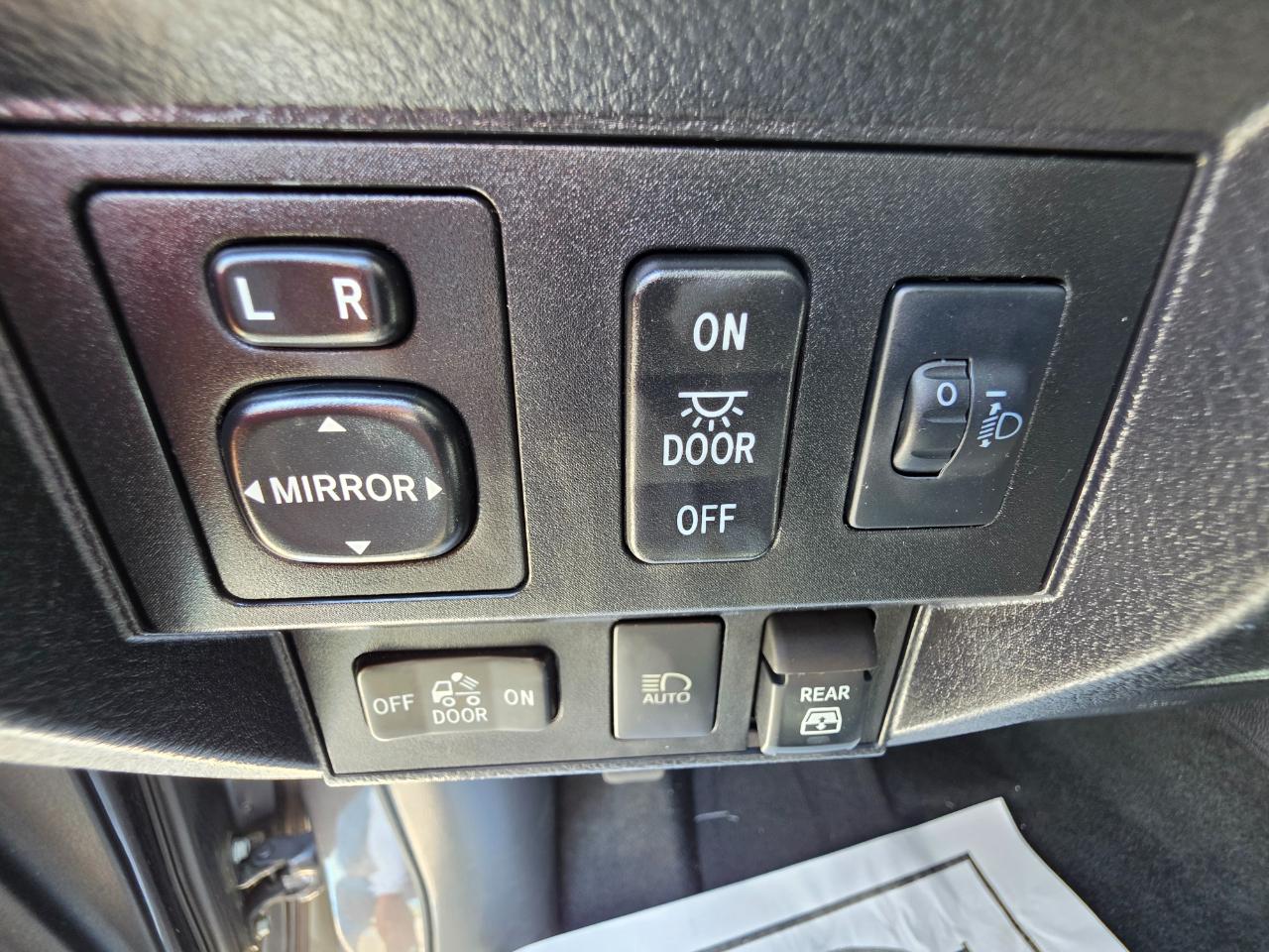 Toyota Tundra 2WD SR5 CrewMax 5.5' Bed 5.7L (Natl) 2021