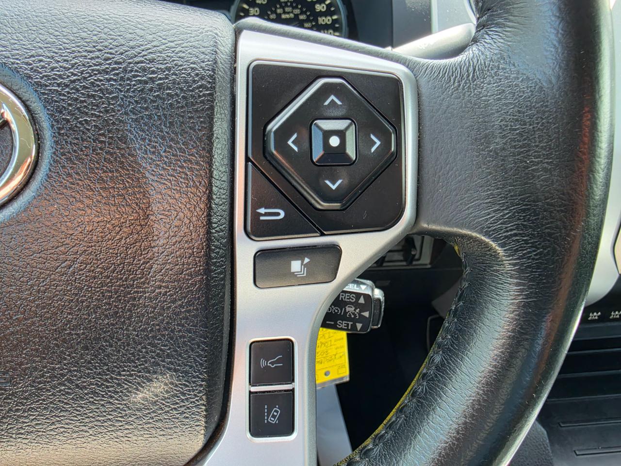 Toyota Tundra 2WD SR5 CrewMax 5.5' Bed 5.7L (Natl) 2021