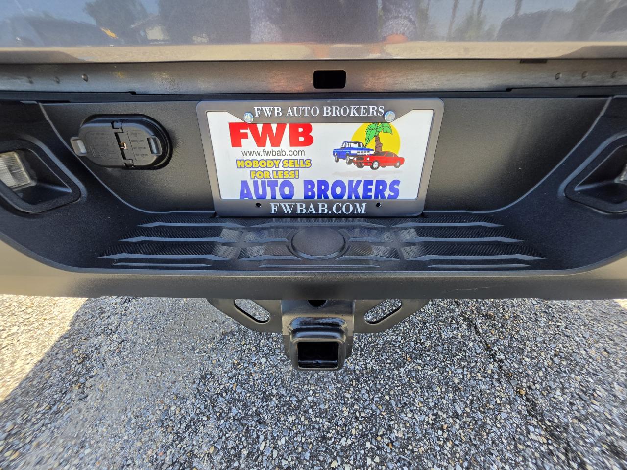 Toyota Tundra 2WD SR5 CrewMax 5.5' Bed 5.7L (Natl) 2021