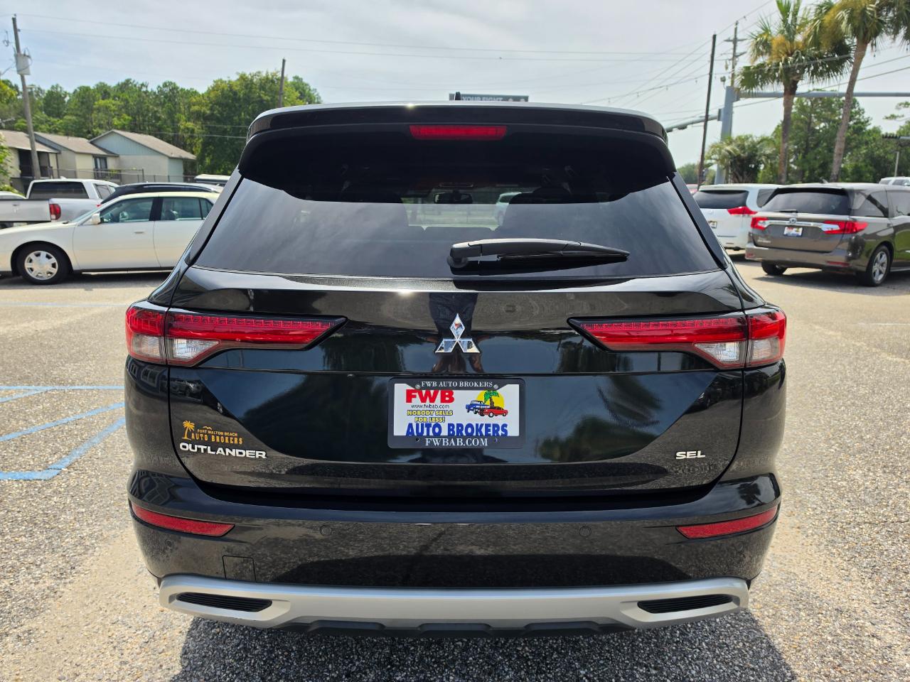 Mitsubishi Outlander  2022