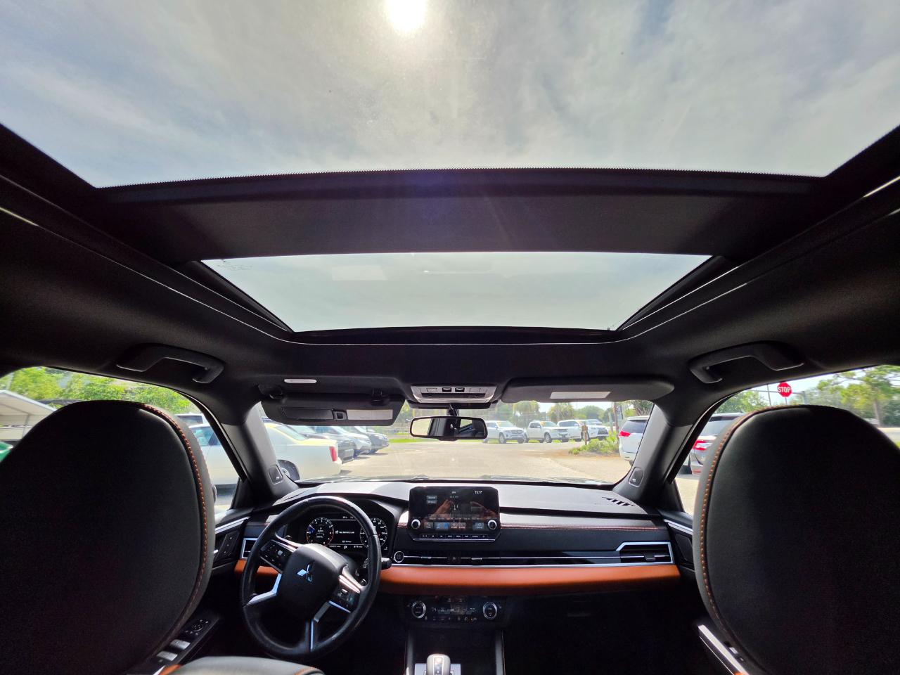 Mitsubishi Outlander  2022