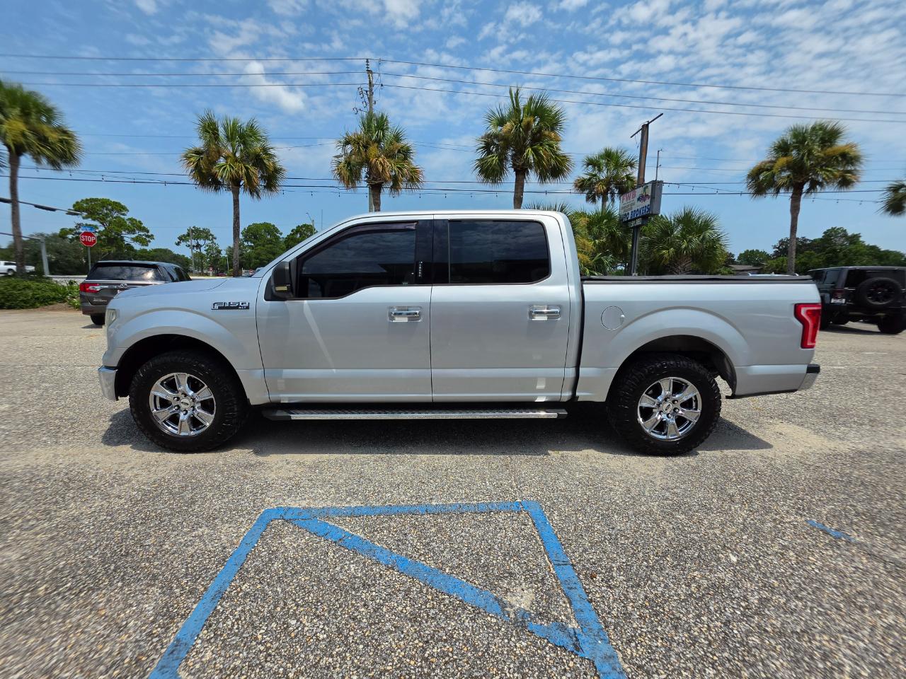 Ford F-150 XL 2WD SuperCrew 5.5' Box 2017