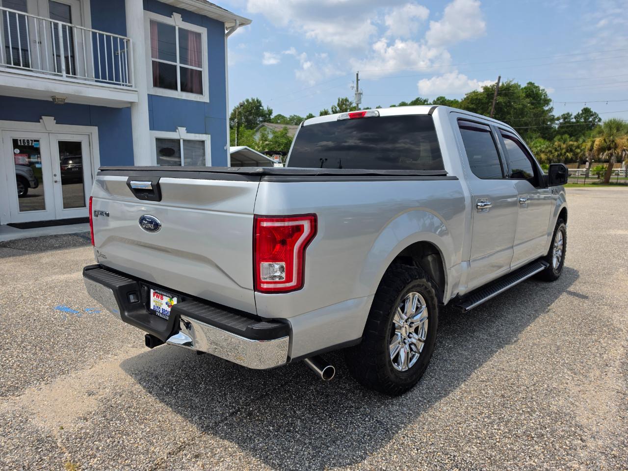 Ford F-150 XL 2WD SuperCrew 5.5' Box 2017