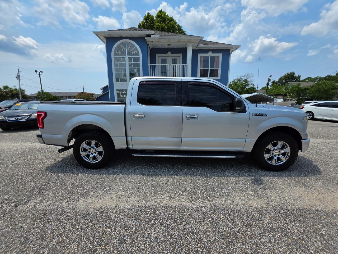 Ford F-150 XL 2WD SuperCrew 5.5' Box 2017