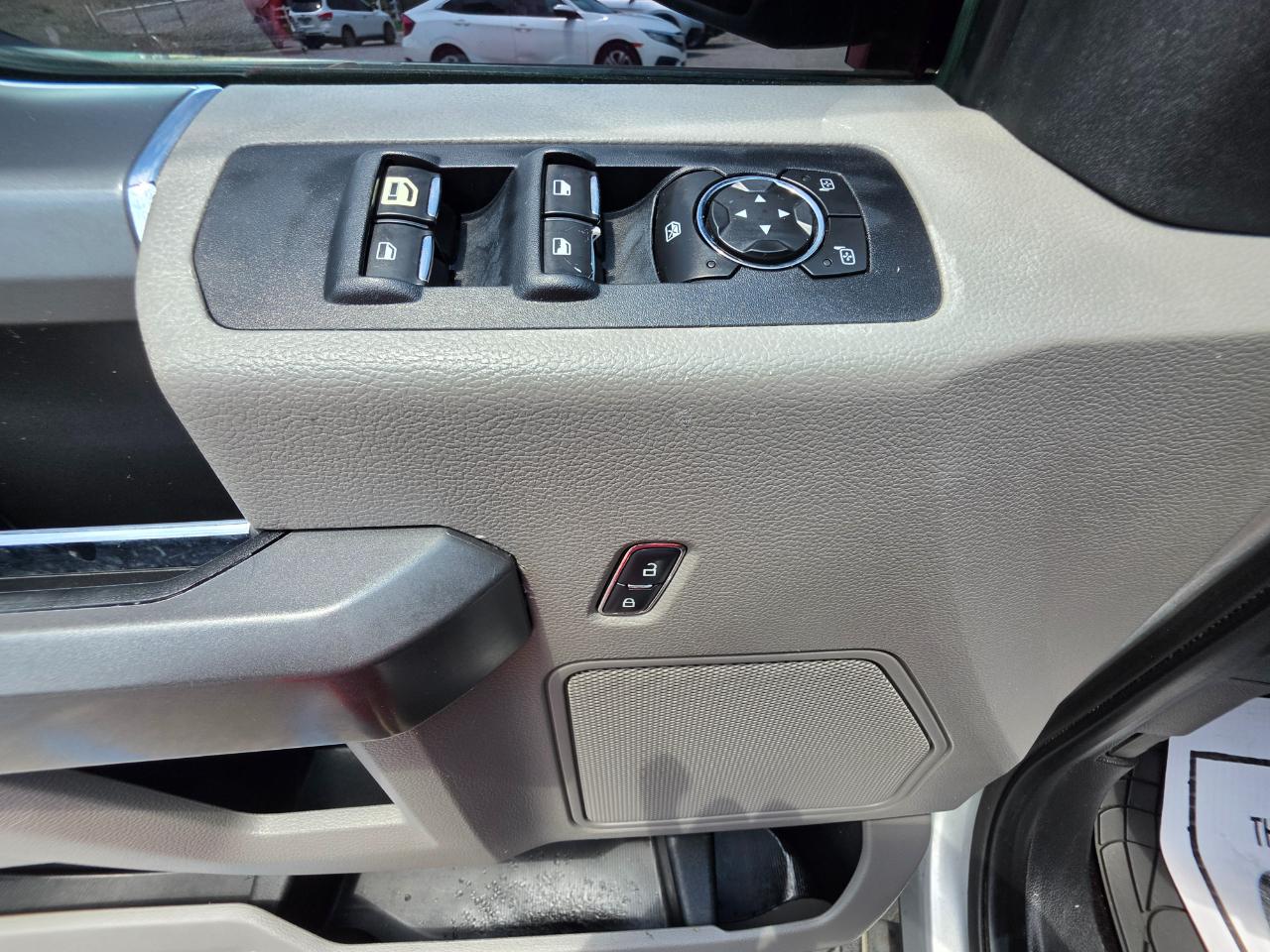 Ford F-150 XL 2WD SuperCrew 5.5' Box 2017