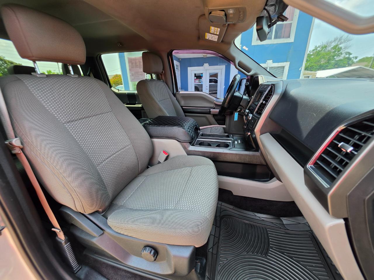 Ford F-150 XL 2WD SuperCrew 5.5' Box 2017