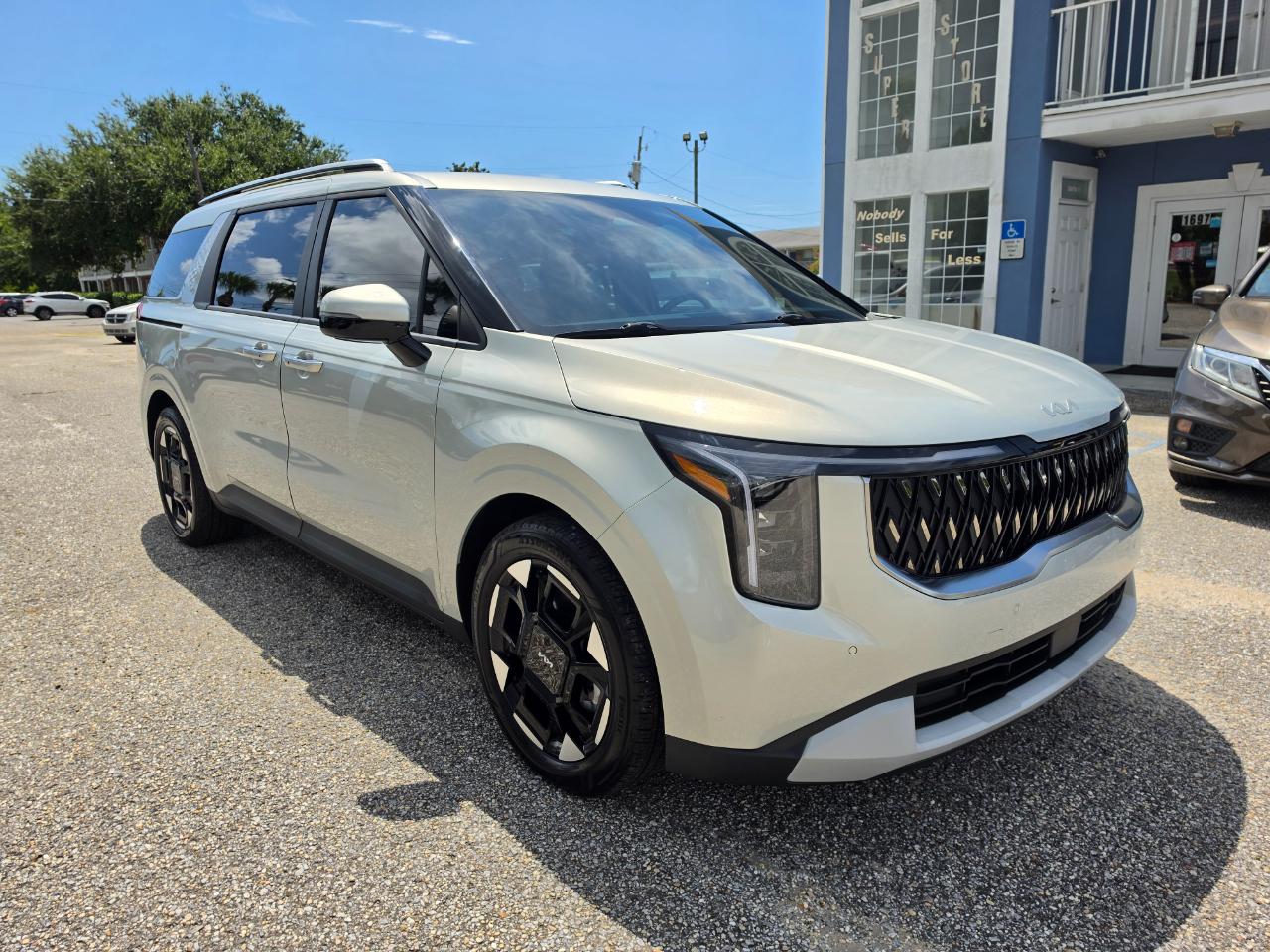 Kia Carnival EX FWD 2025