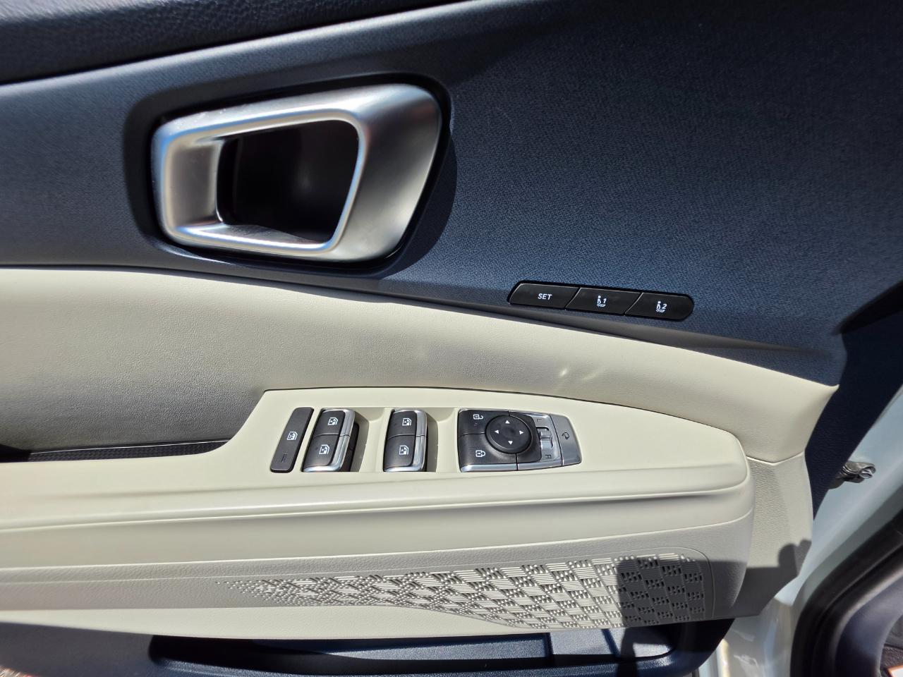 Kia Carnival EX FWD 2025