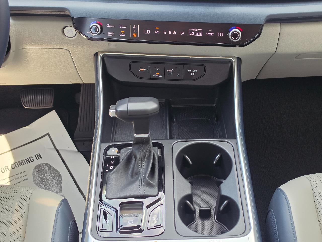 Kia Carnival EX FWD 2025