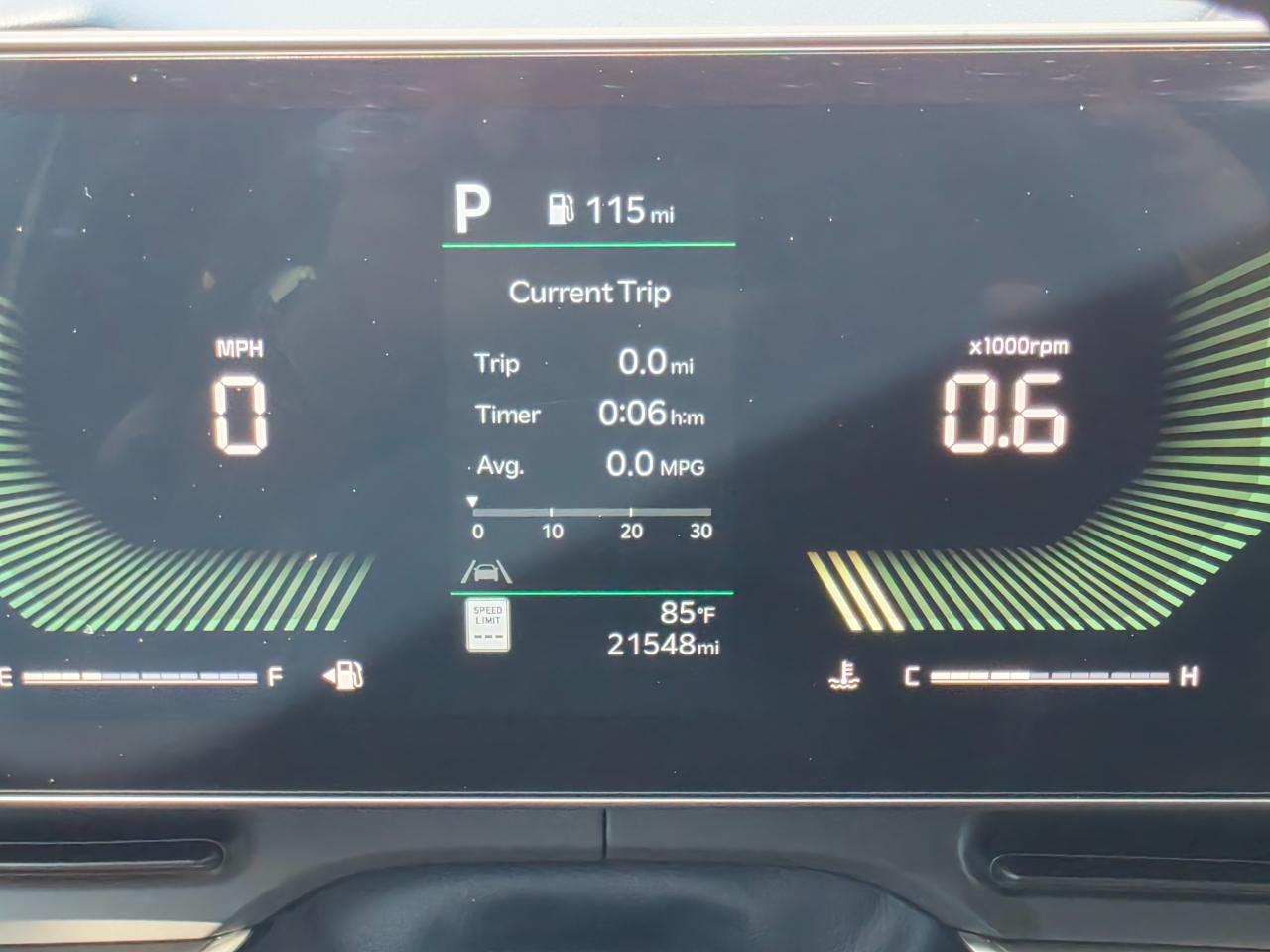 Kia Carnival EX FWD 2025