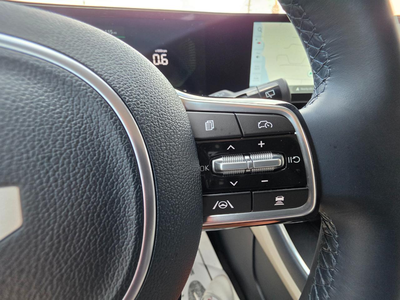 Kia Carnival EX FWD 2025