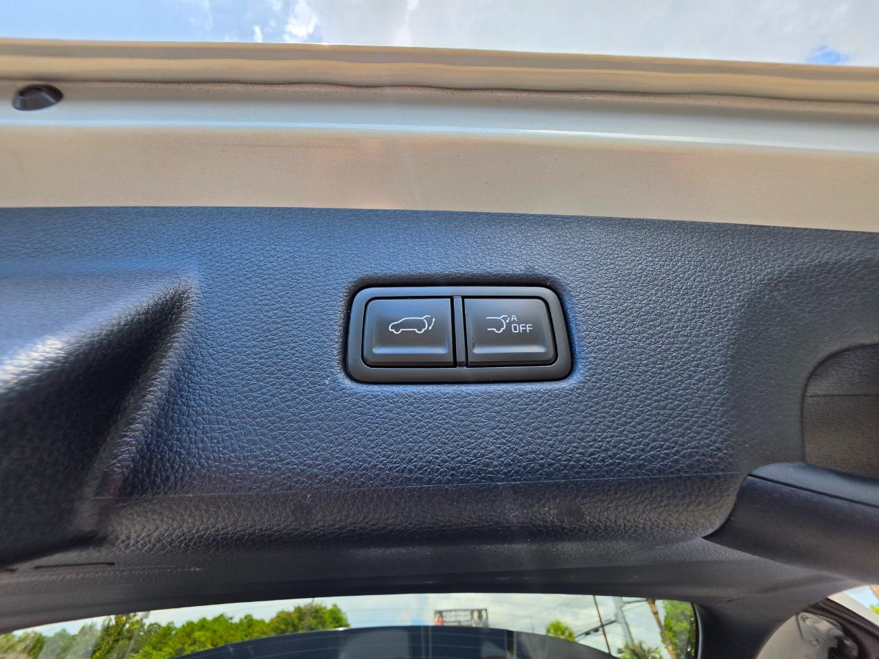 Kia Carnival EX FWD 2025