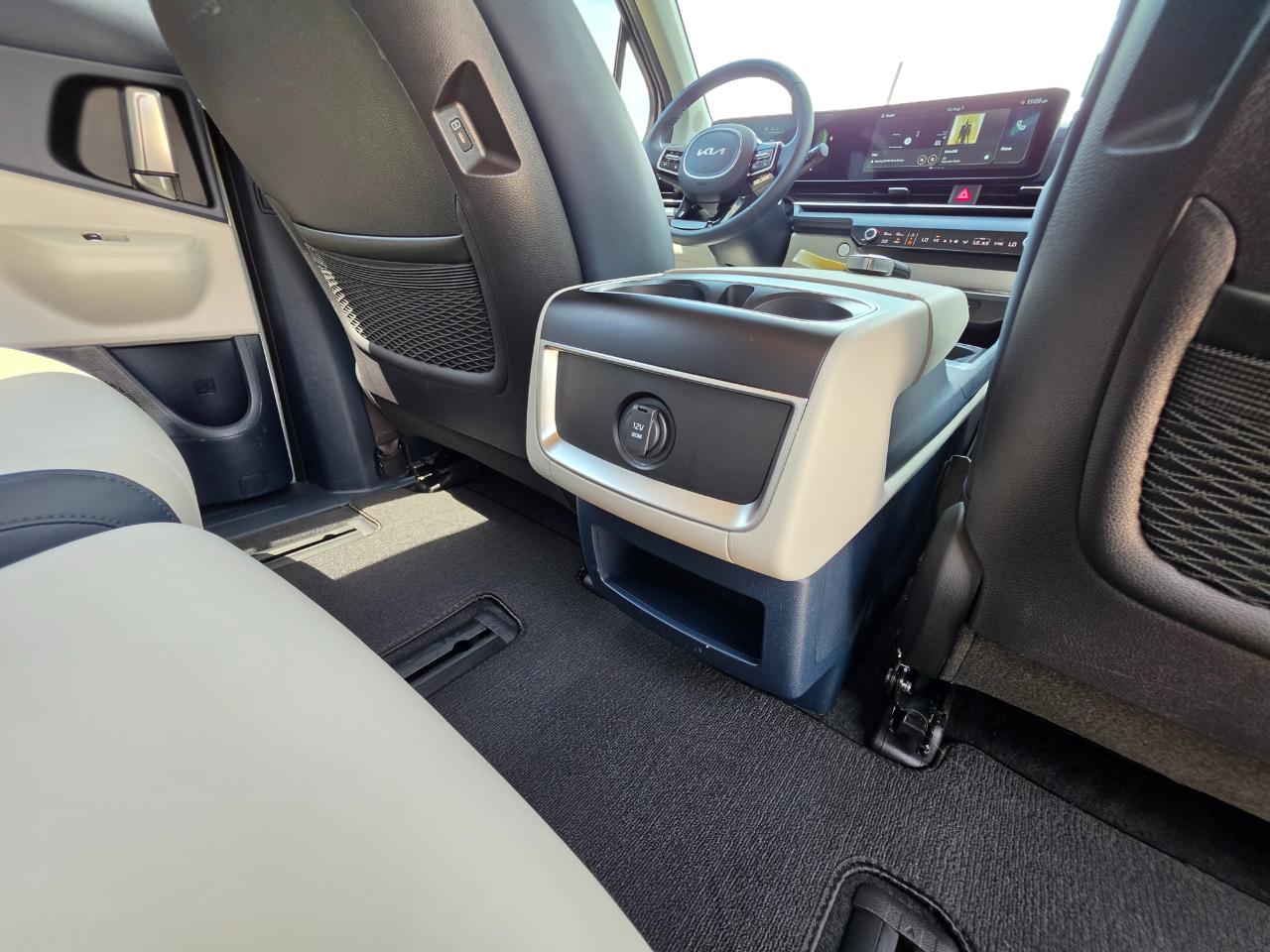 Kia Carnival EX FWD 2025