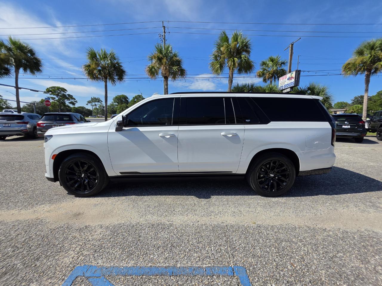 Cadillac Escalade ESV 4WD 4dr Sport Platinum 2022