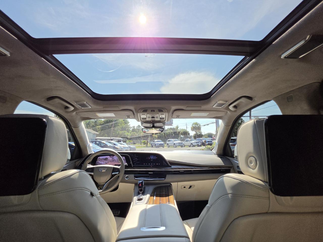 Cadillac Escalade ESV 4WD 4dr Sport Platinum 2022