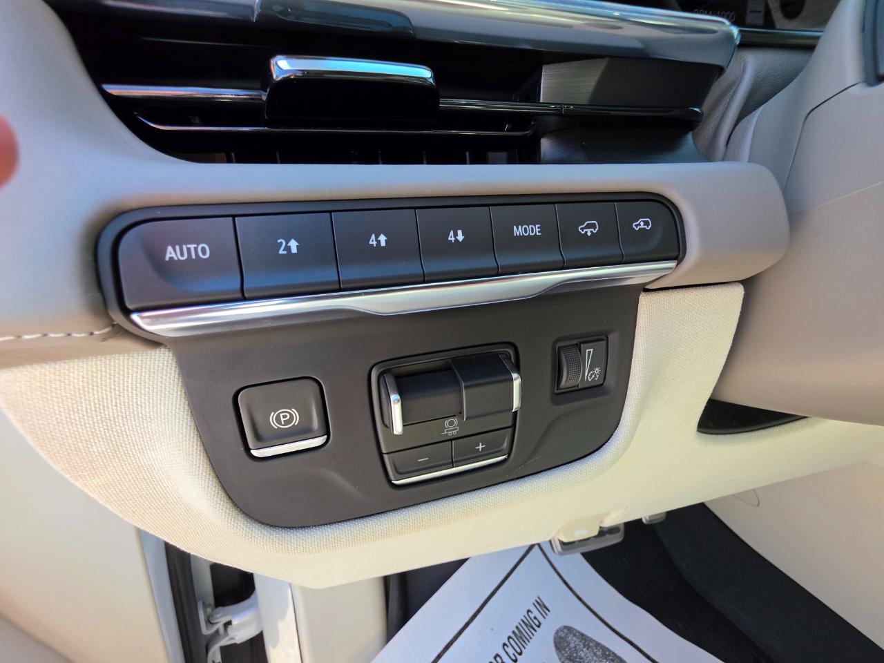 Cadillac Escalade ESV 4WD 4dr Sport Platinum 2022