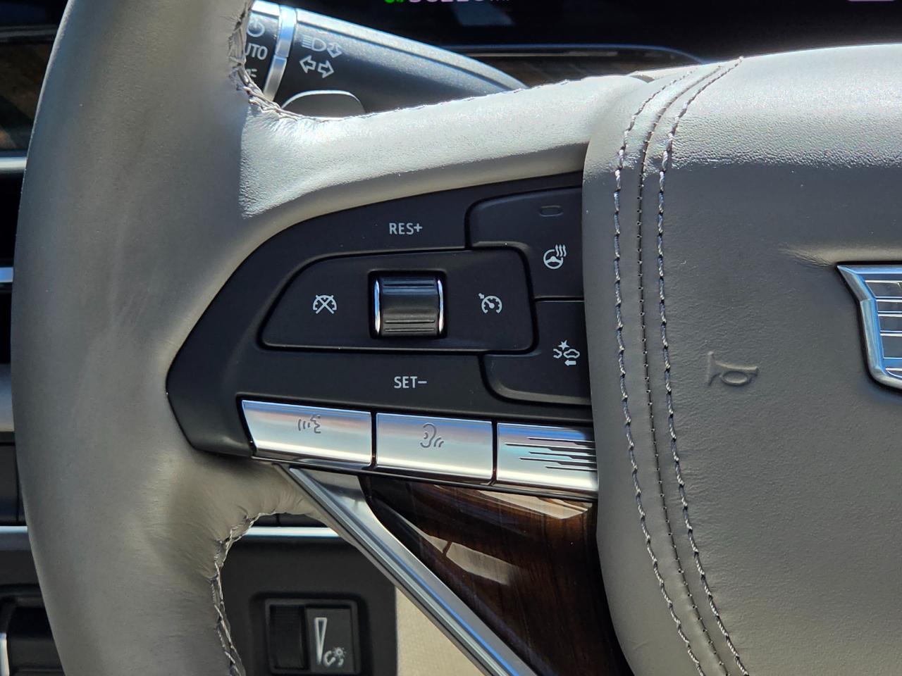 Cadillac Escalade ESV 4WD 4dr Sport Platinum 2022