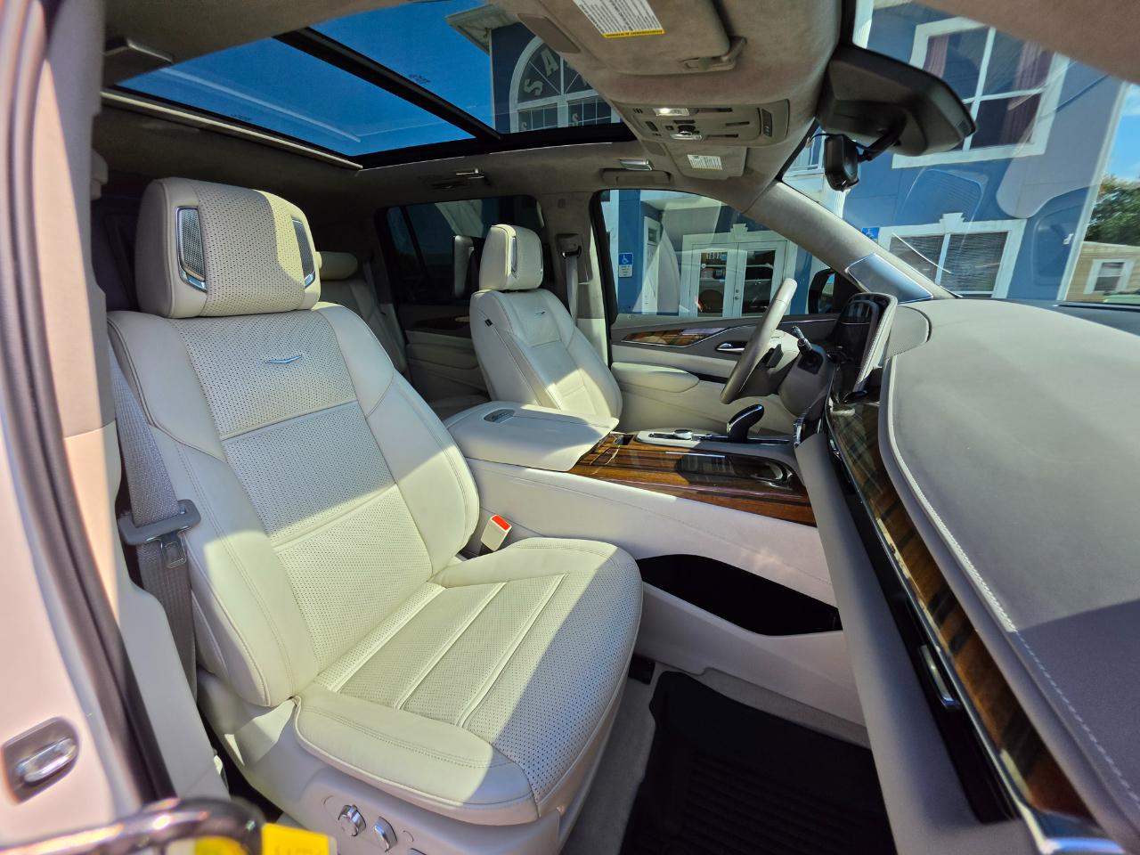 Cadillac Escalade ESV 4WD 4dr Sport Platinum 2022