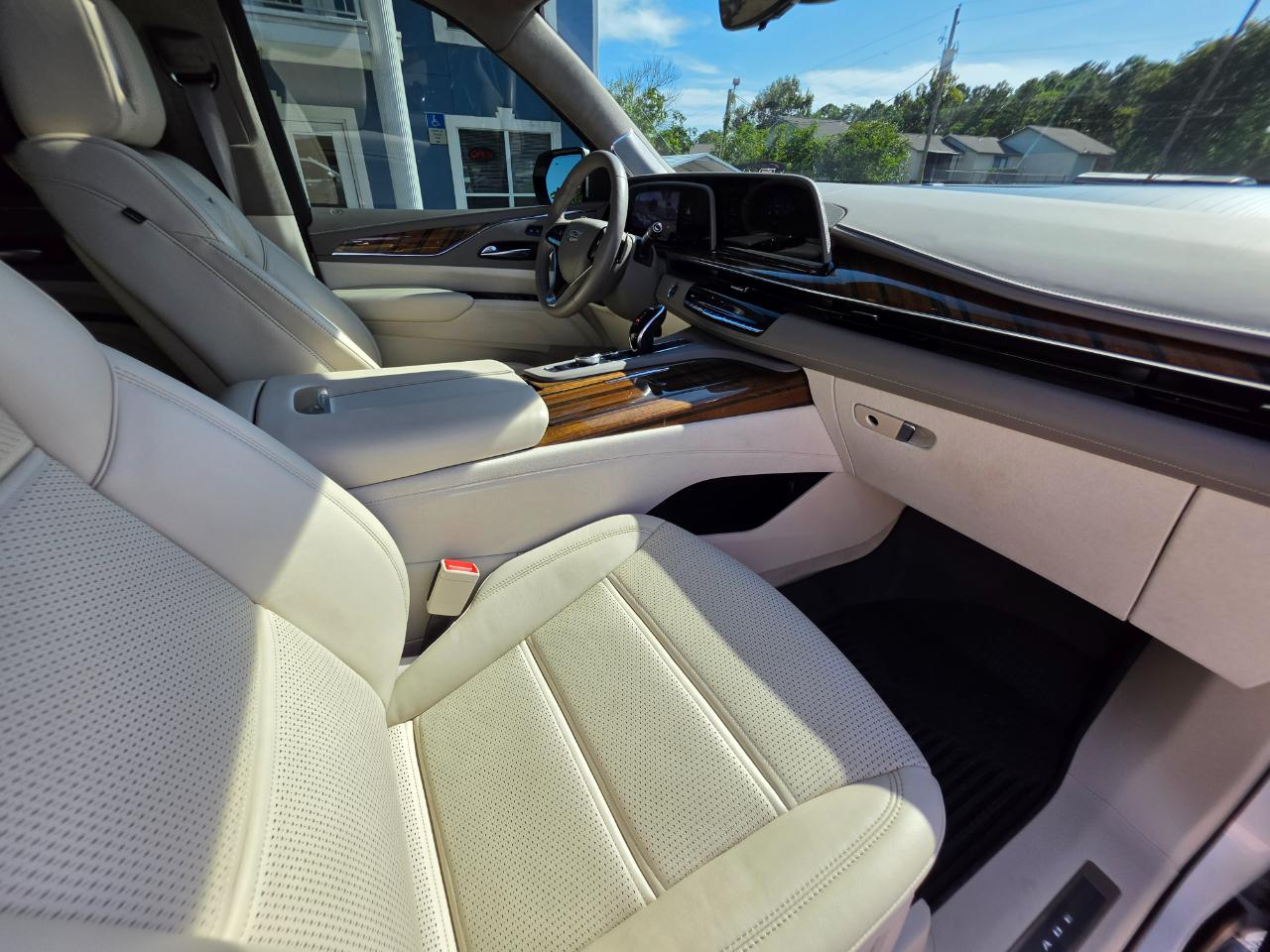 Cadillac Escalade ESV 4WD 4dr Sport Platinum 2022