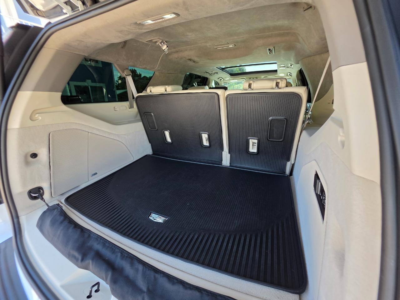 Cadillac Escalade ESV 4WD 4dr Sport Platinum 2022