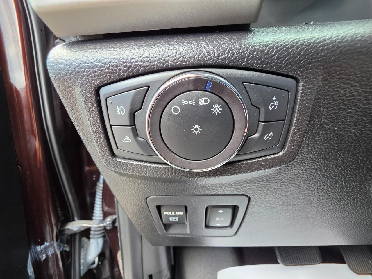 Ford F-150 Lariat SuperCrew 4WD 2018