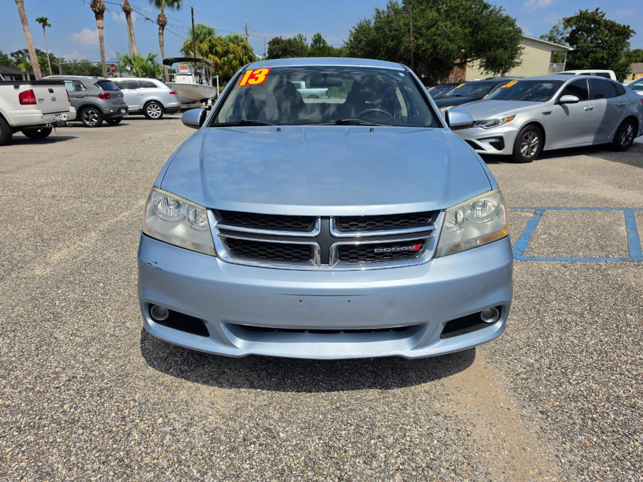 Dodge Avenger 4dr Sdn SXT 2013