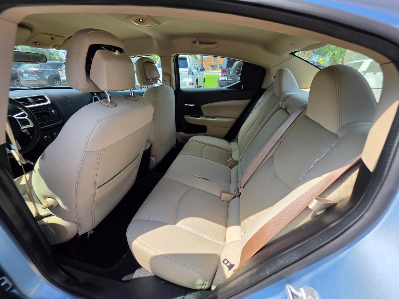 Dodge Avenger 4dr Sdn SXT 2013