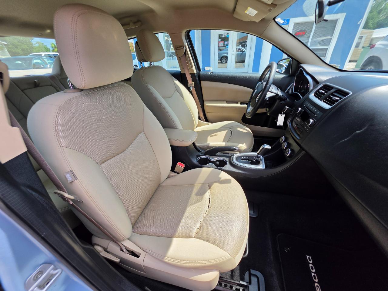 Dodge Avenger 4dr Sdn SXT 2013