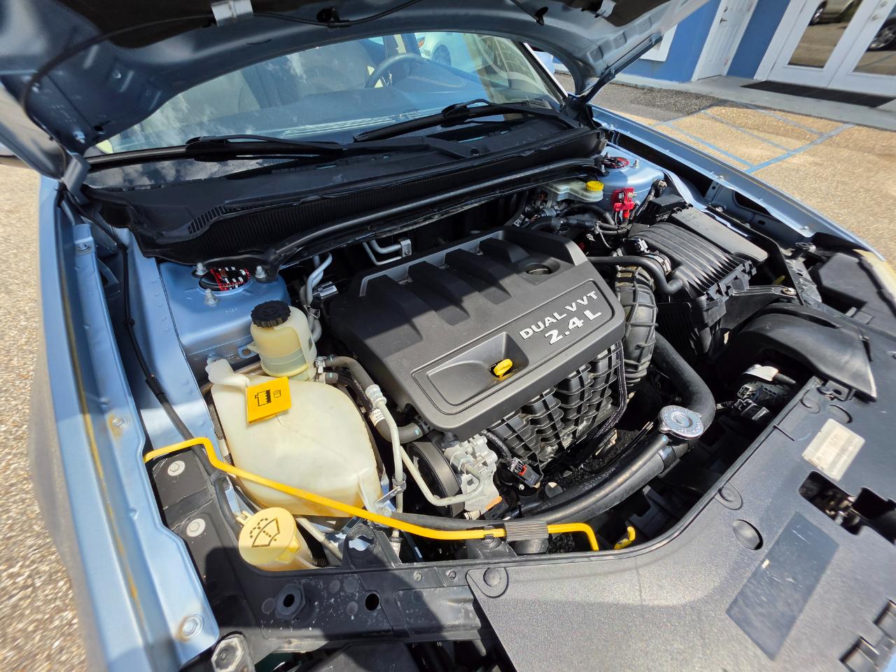 Dodge Avenger 4dr Sdn SXT 2013