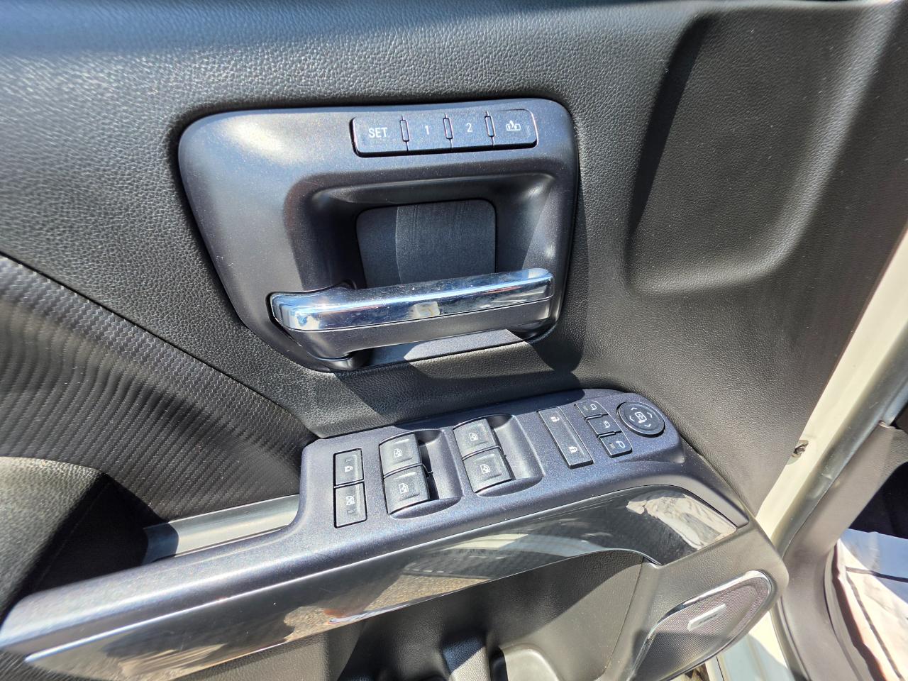 GMC Sierra 1500 4WD Crew Cab 143.5" SLT 2014