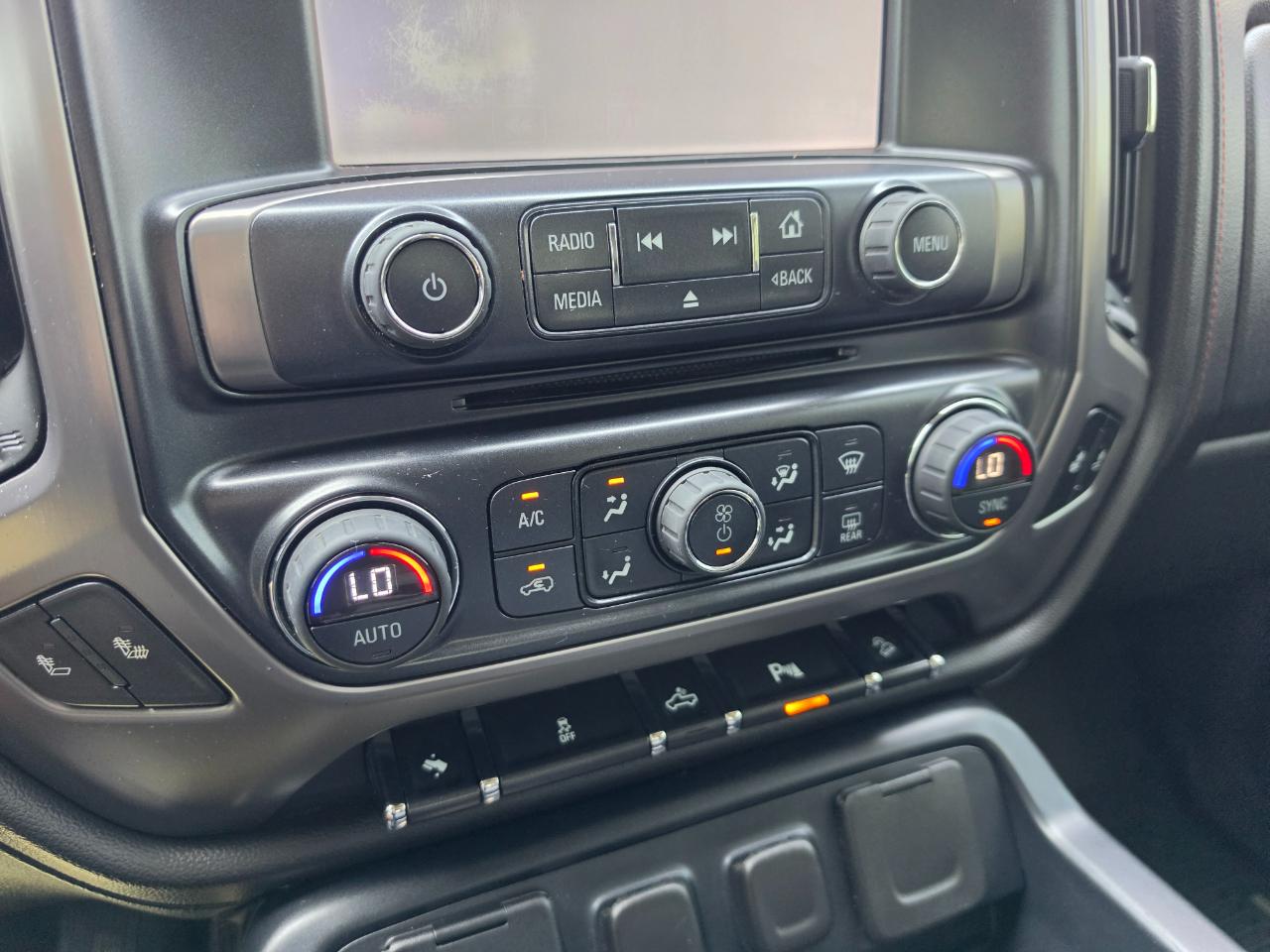 GMC Sierra 1500 4WD Crew Cab 143.5" SLT 2014