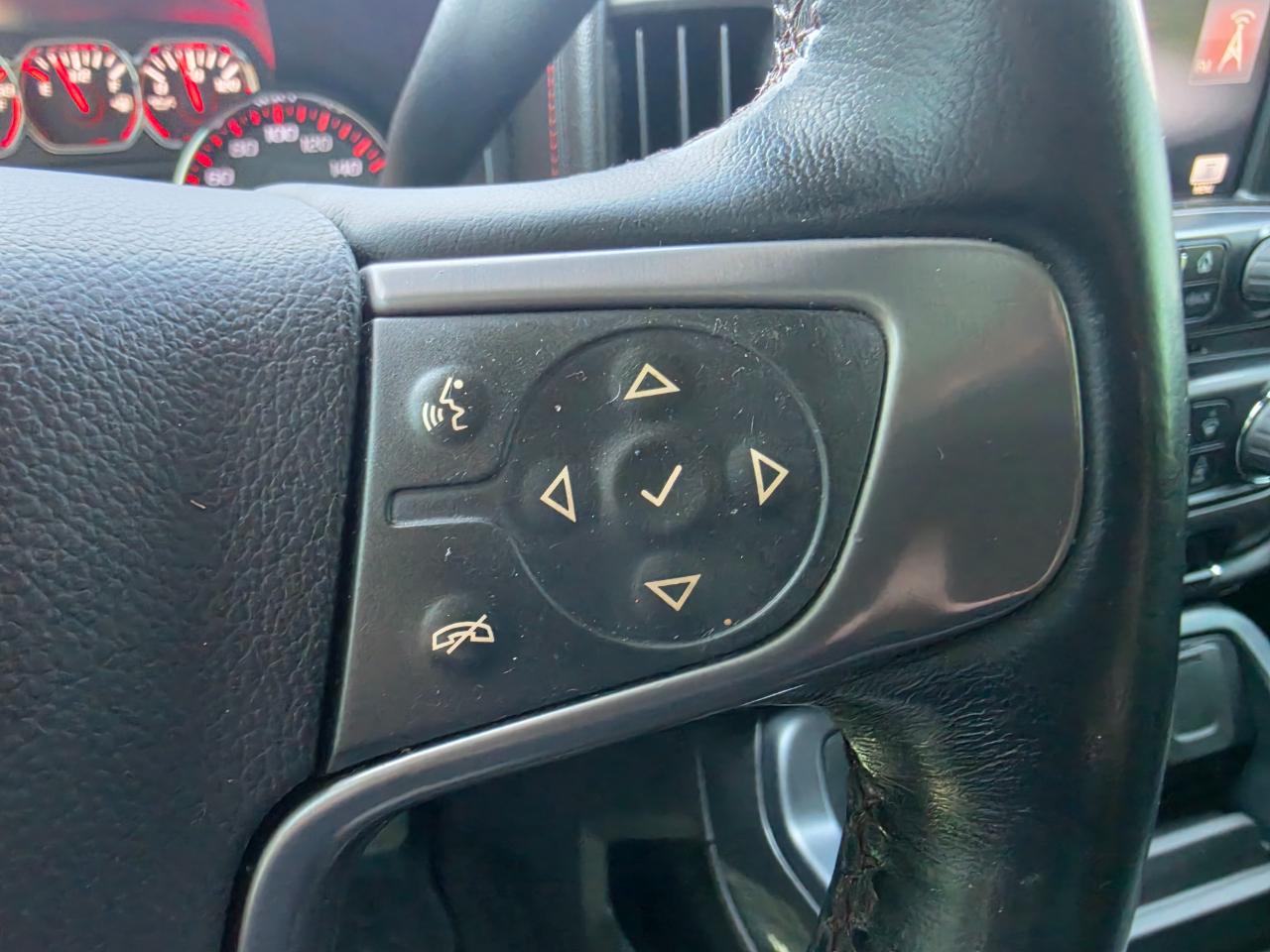 GMC Sierra 1500 4WD Crew Cab 143.5" SLT 2014