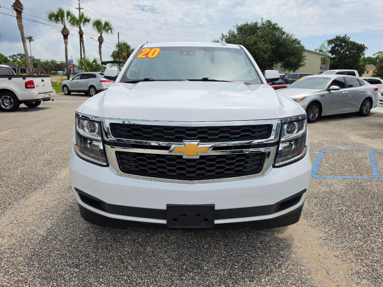 Chevrolet Suburban 2WD 4dr LT 2020