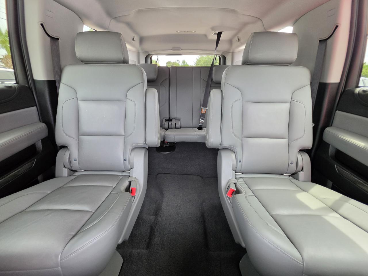 Chevrolet Suburban 2WD 4dr LT 2020