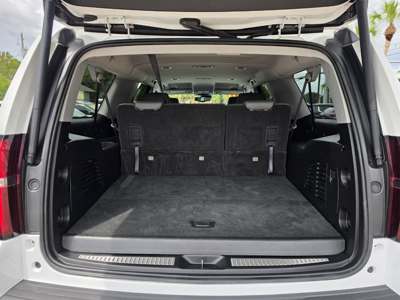 Chevrolet Suburban 2WD 4dr LT 2020