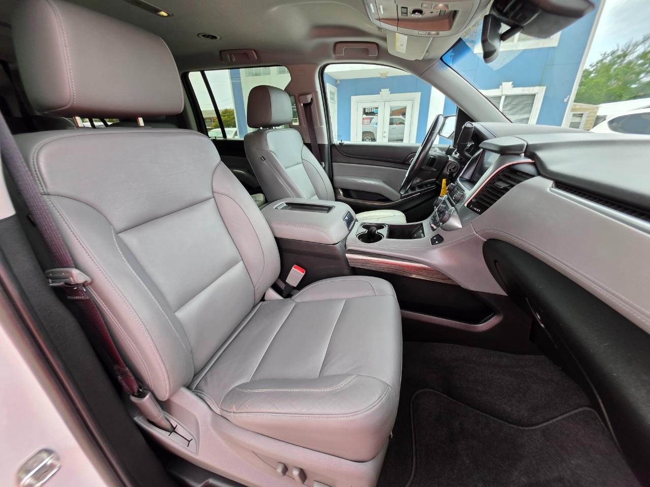 Chevrolet Suburban 2WD 4dr LT 2020