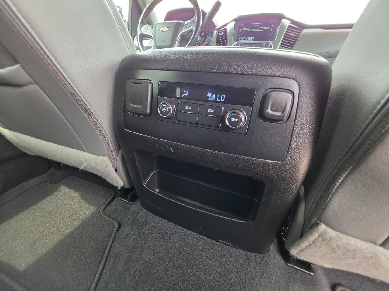 Chevrolet Suburban 2WD 4dr LT 2020