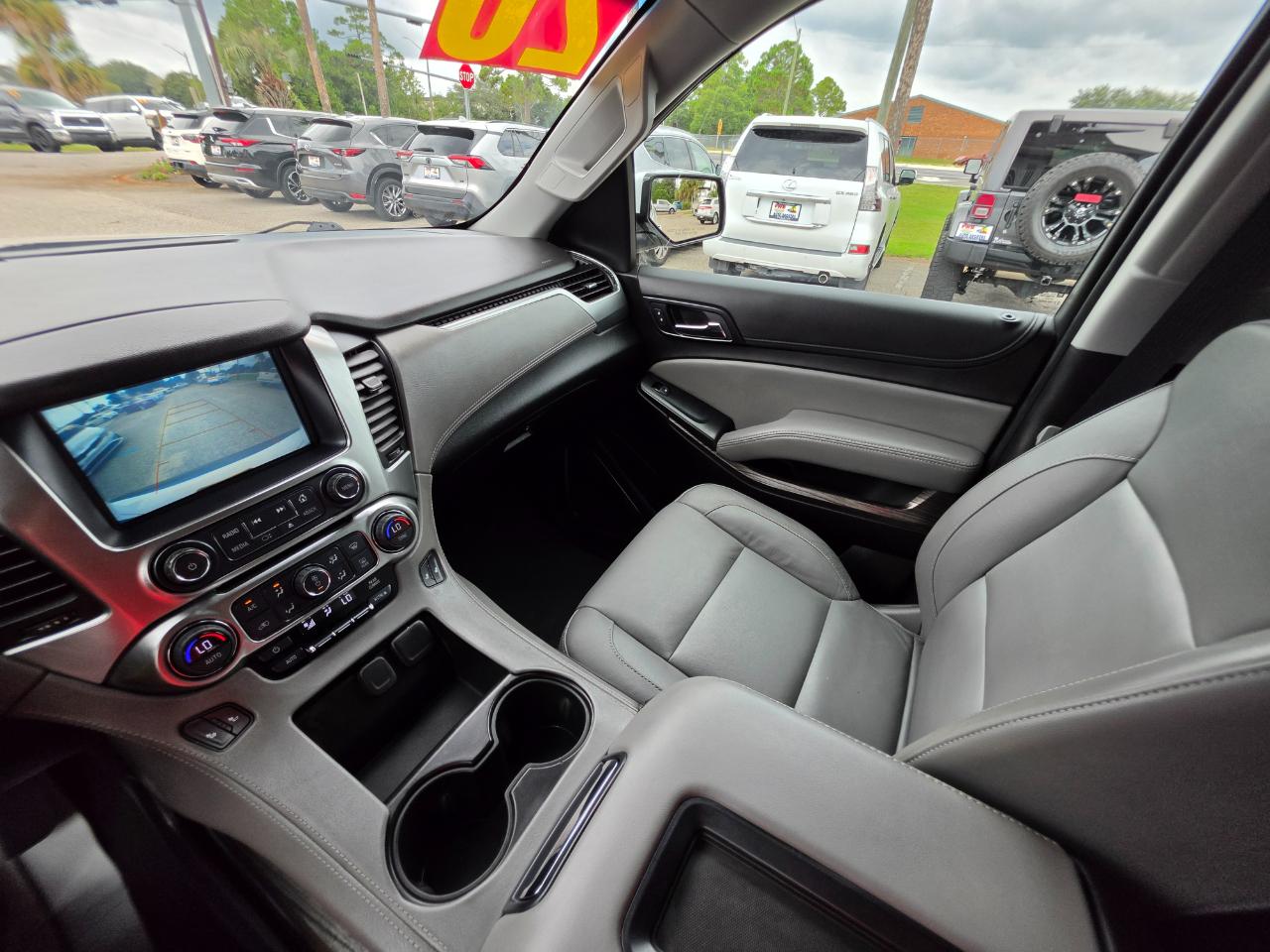 Chevrolet Suburban 2WD 4dr LT 2020