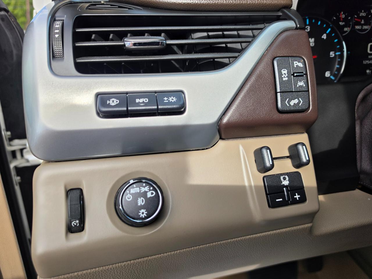 Chevrolet Tahoe 2WD 4dr Premier 2018