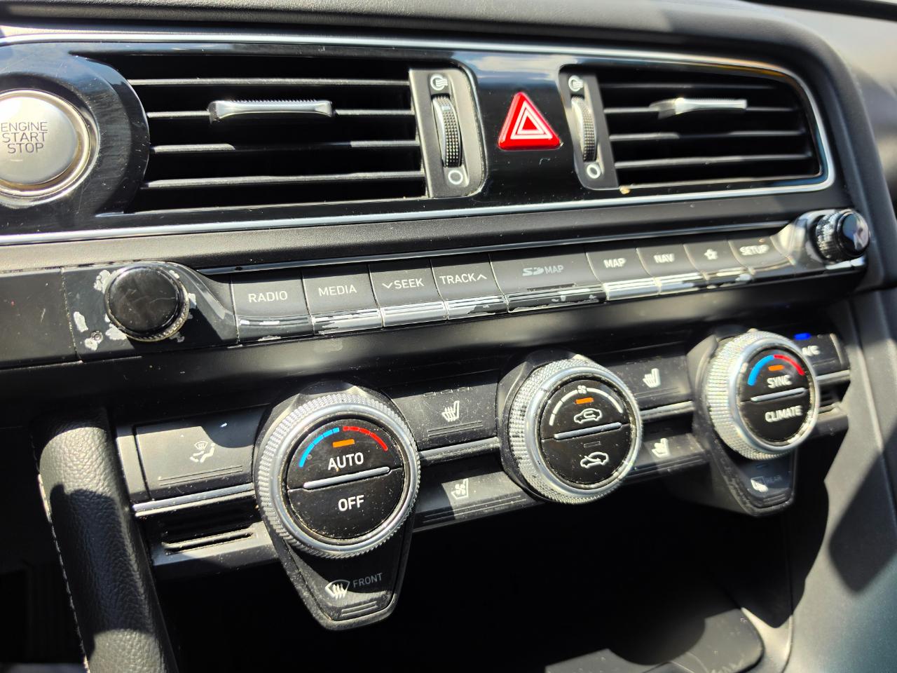Genesis G70 2.0T Advanced RWD 2019