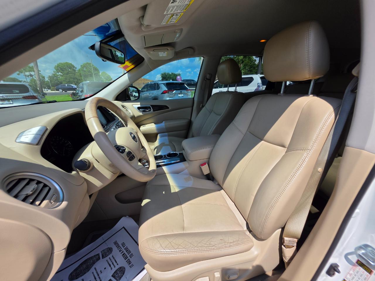 Nissan Pathfinder 2WD 4dr SL 2014