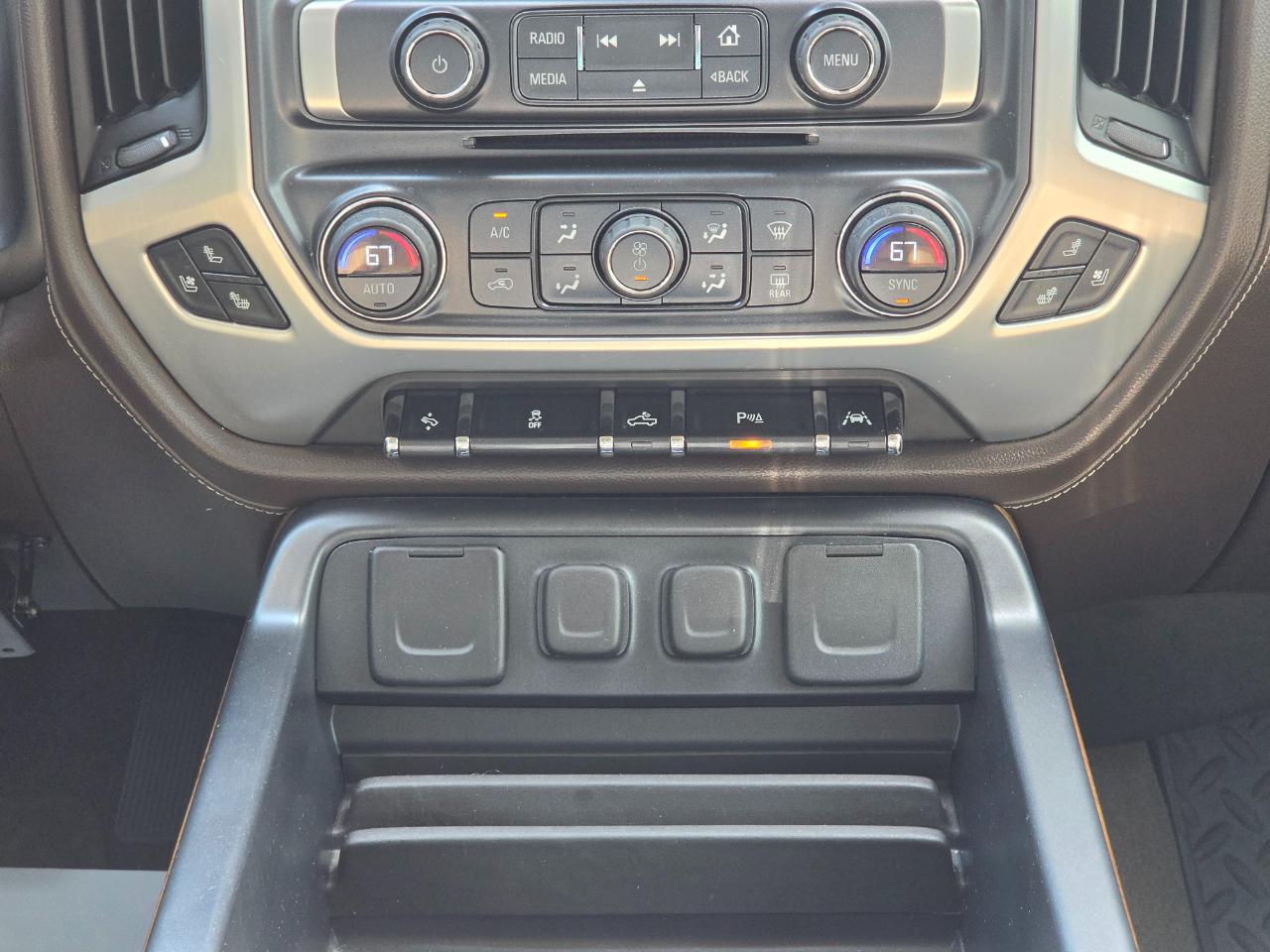 GMC Sierra 1500 2WD Crew Cab 143.5" SLT 2016