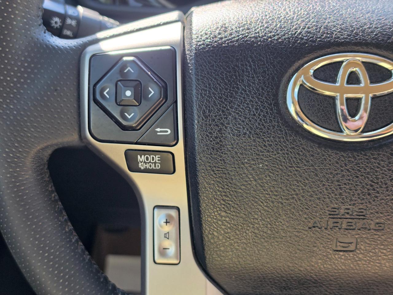 Toyota 4Runner TRD Off Road Premium 4WD (Natl) 2017