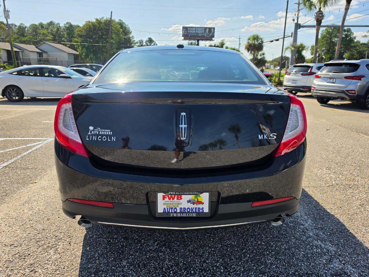 Lincoln MKS 4dr Sdn 3.7L FWD 2013