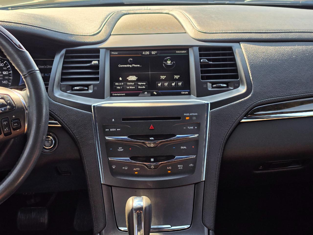 Lincoln MKS 4dr Sdn 3.7L FWD 2013