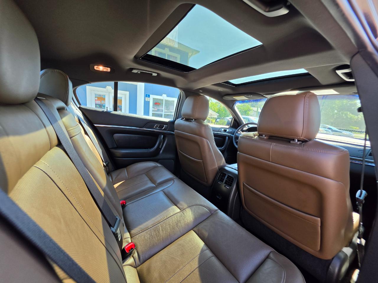 Lincoln MKS 4dr Sdn 3.7L FWD 2013