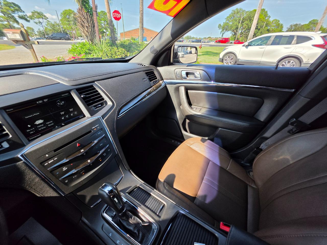 Lincoln MKS 4dr Sdn 3.7L FWD 2013