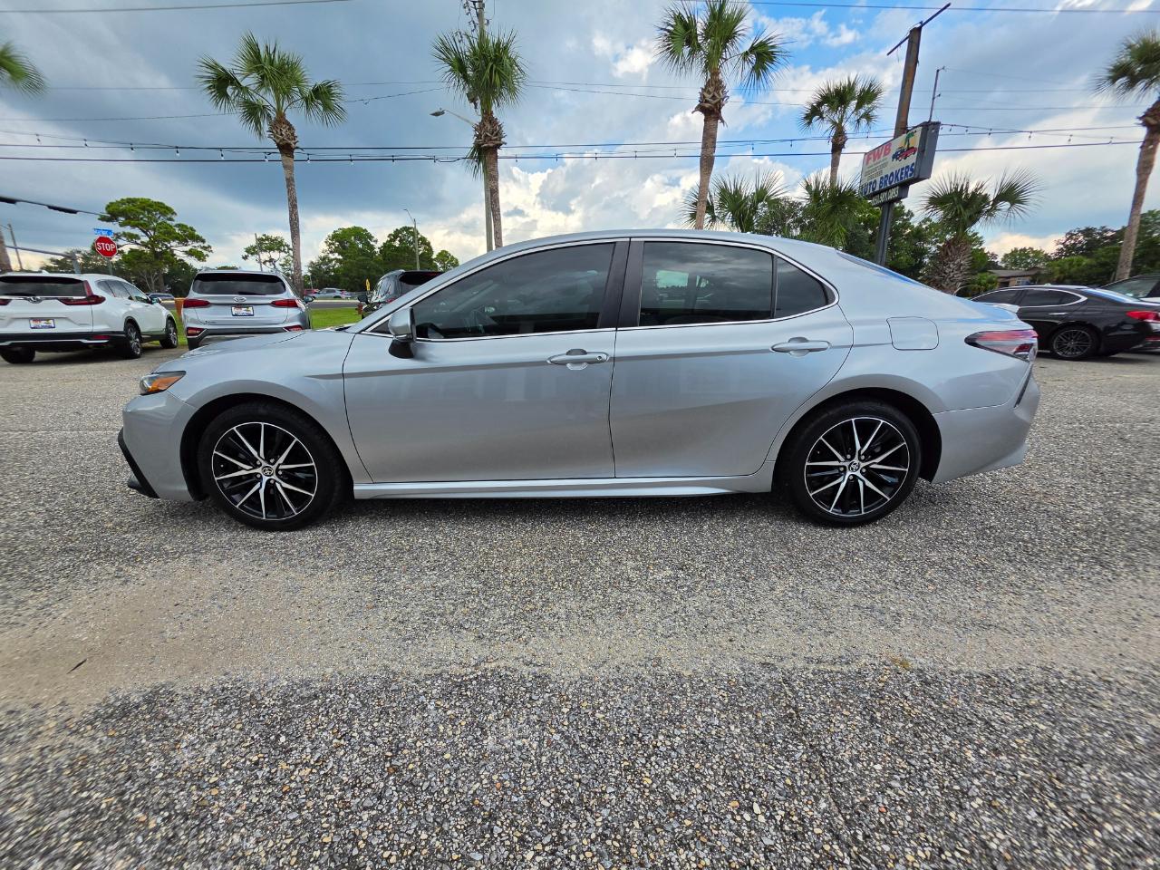Toyota Camry  2023
