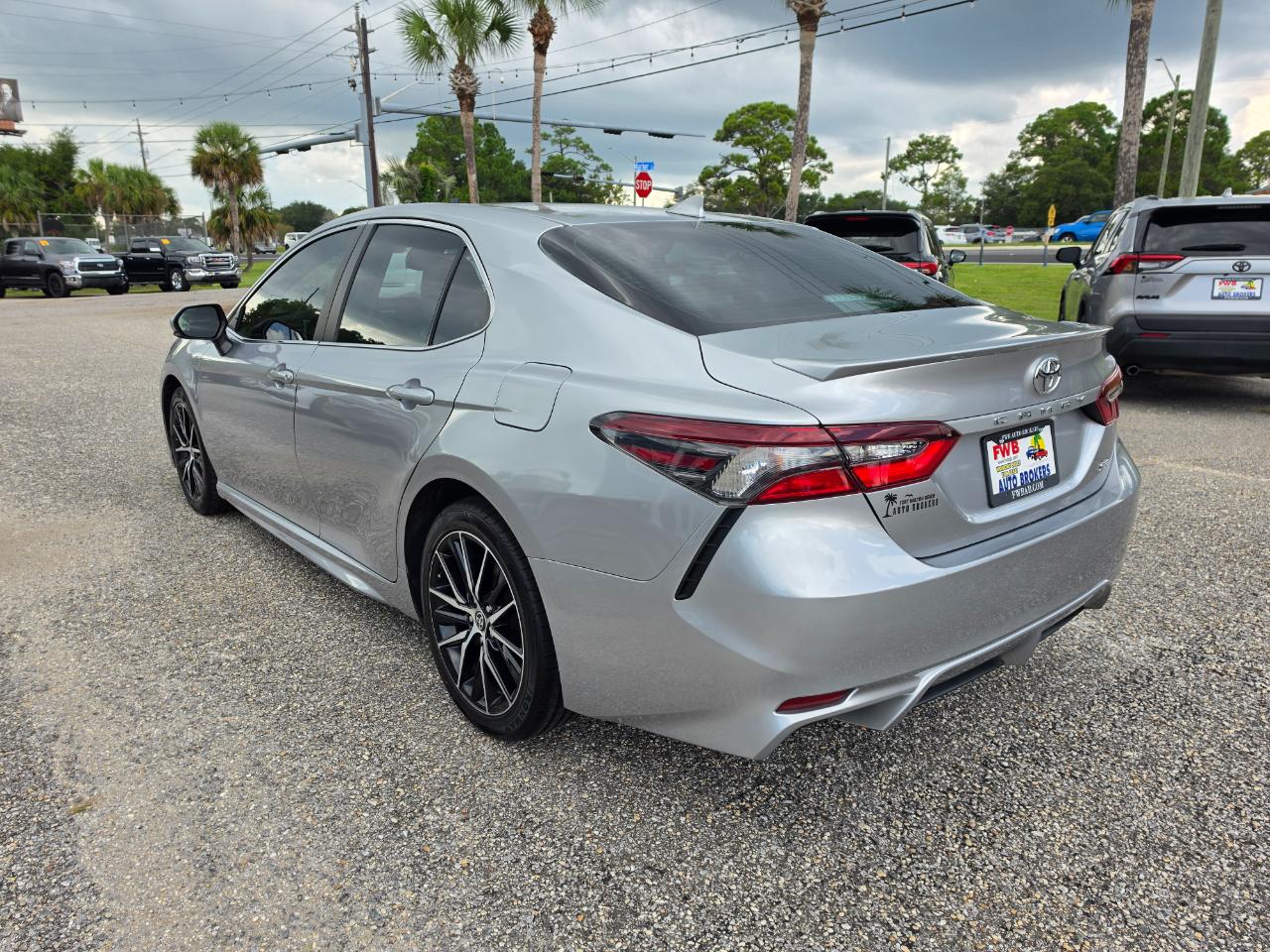 Toyota Camry  2023