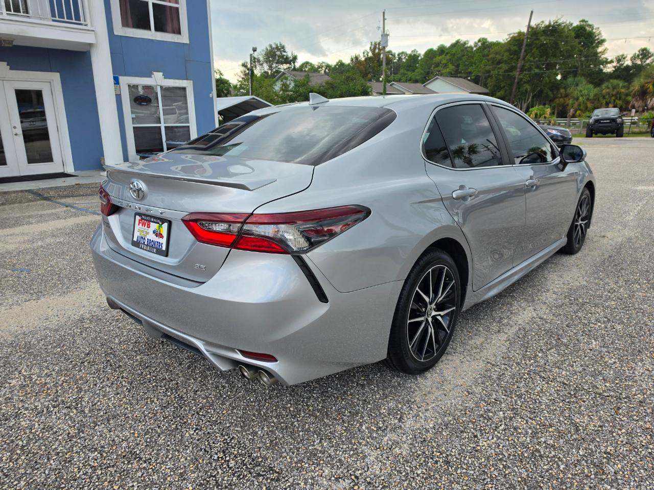 Toyota Camry  2023